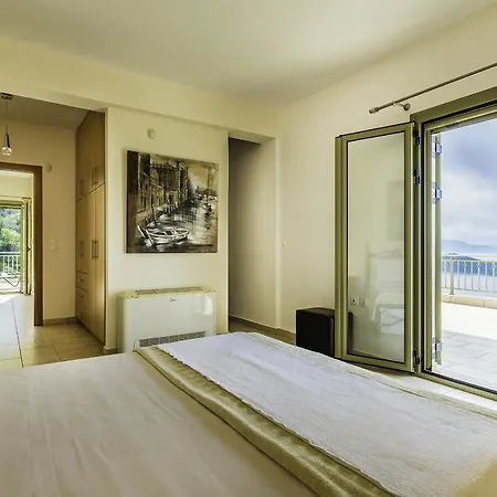 Inna Villa Mikros Gialos