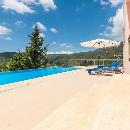 Villa Inna *